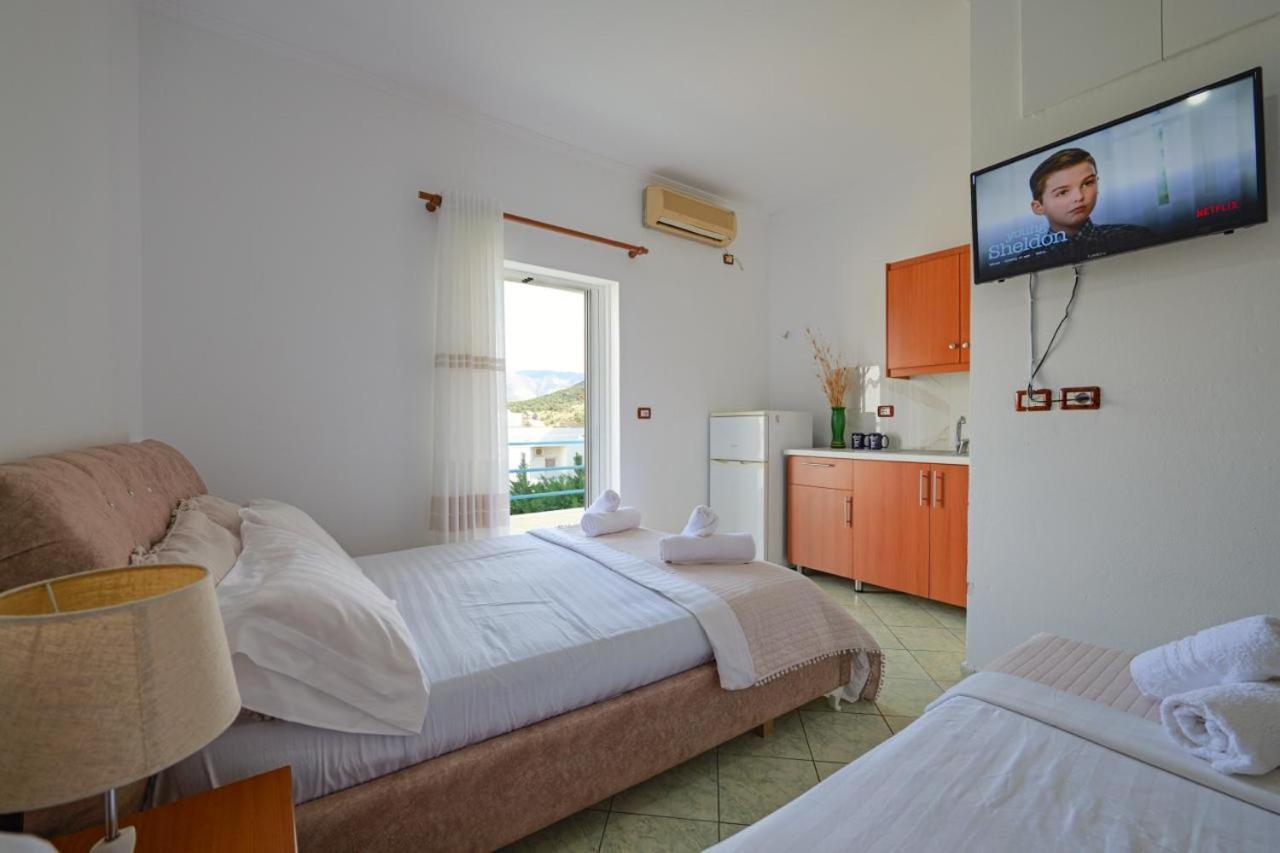 Sunflower Hotel Ksamil Exterior photo