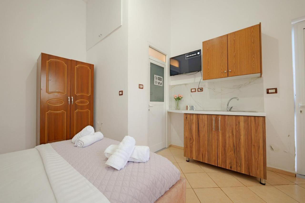 Sunflower Hotel Ksamil Exterior photo